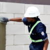 mortar instan vs semen biasa perbandingan kekuatan dan efisiensi untuk plester dinding sky mortar